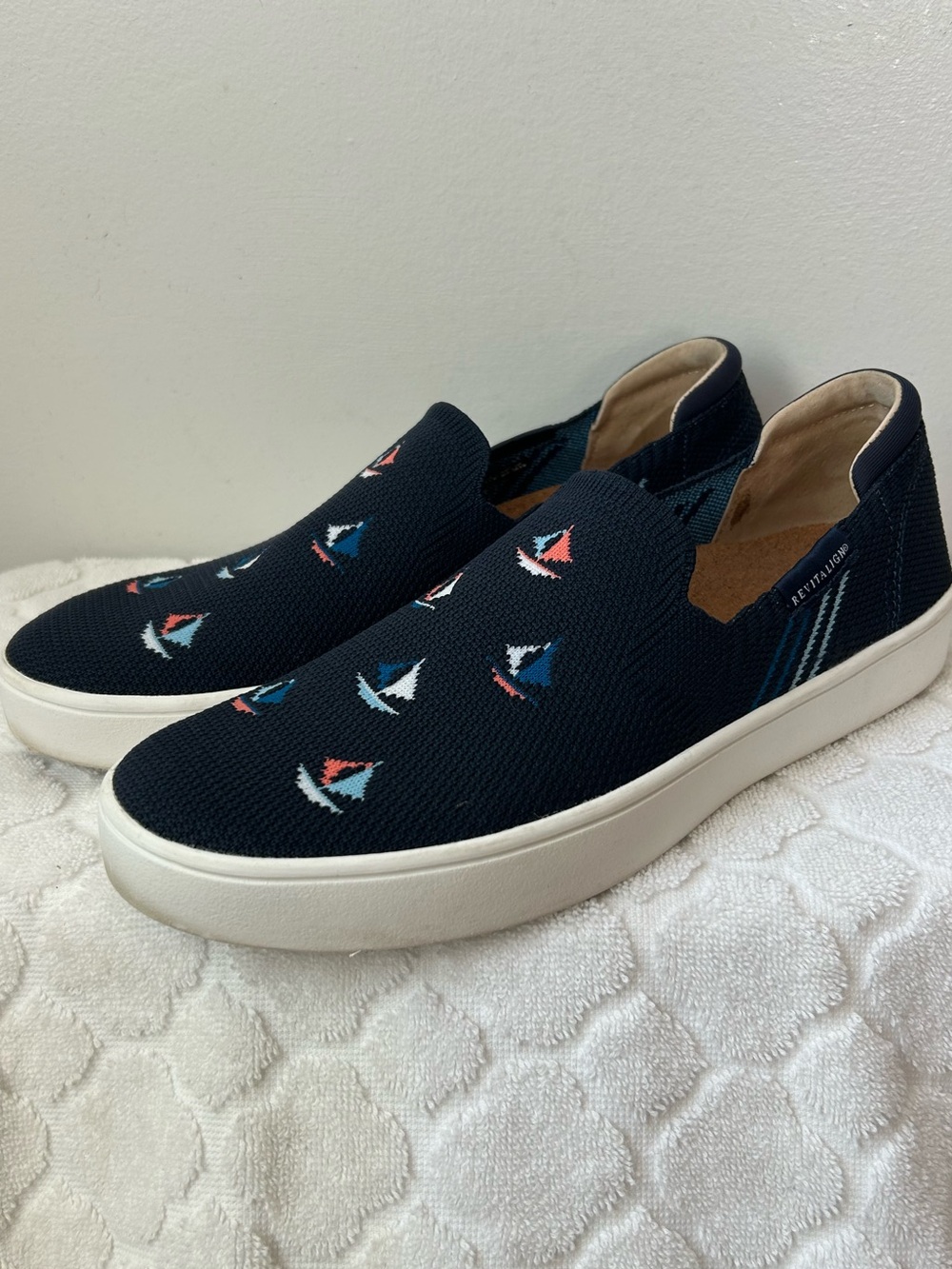 Revitalign Solana Orthotic Knit Sailboat Slip-On Sneakers Navy Blue Size 9.5